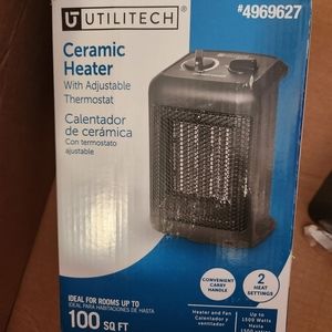 Utilitech 1500-Watt Ceramic Compact Personal Indoor Electric Space Heater with T